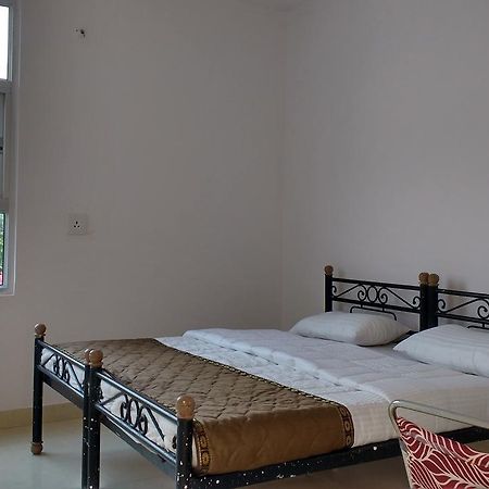 Club Awara Holiday Resort Manesar Ngoại thất bức ảnh